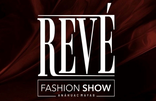 Brilla la noche con Revé Fashion Show.