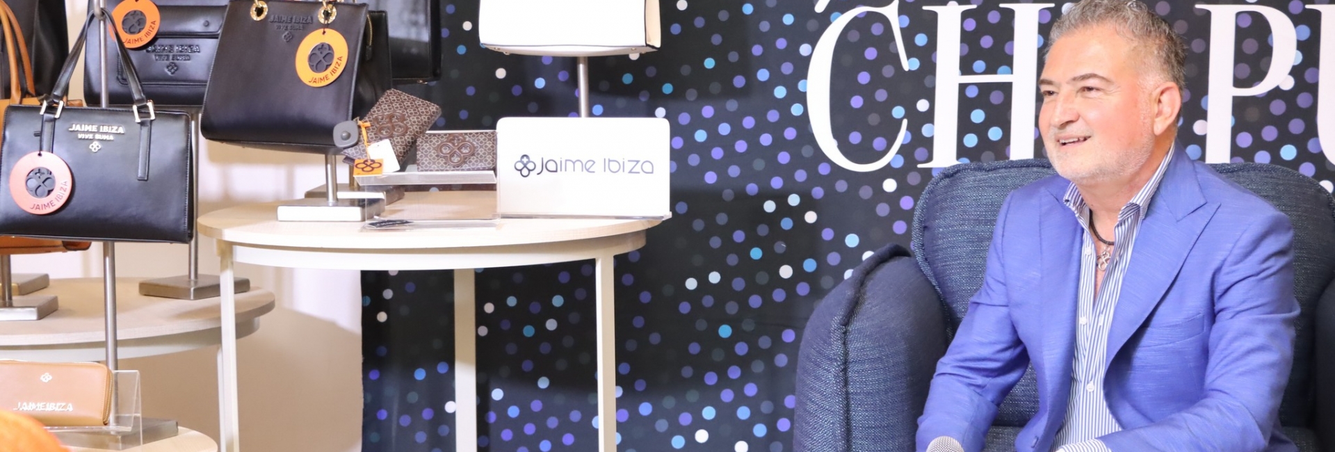 Jaime Ibiza presenta su colección “Vive y Suma”