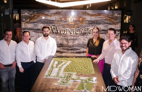 Apertura de Morabela Living Portrait.
