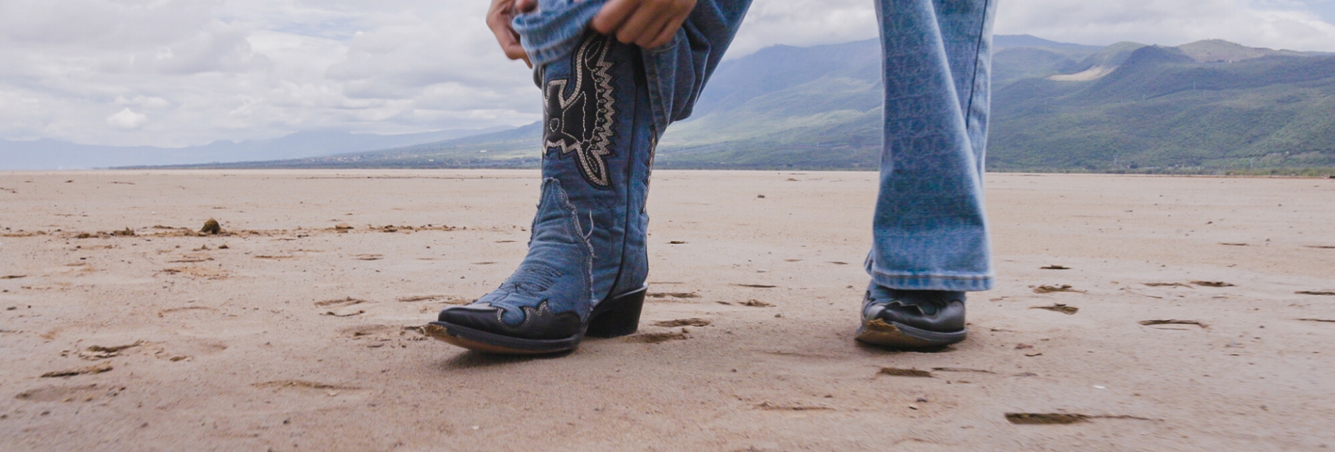 Botas con alma verde.