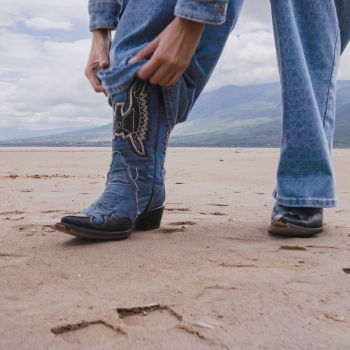 Botas con alma verde.
